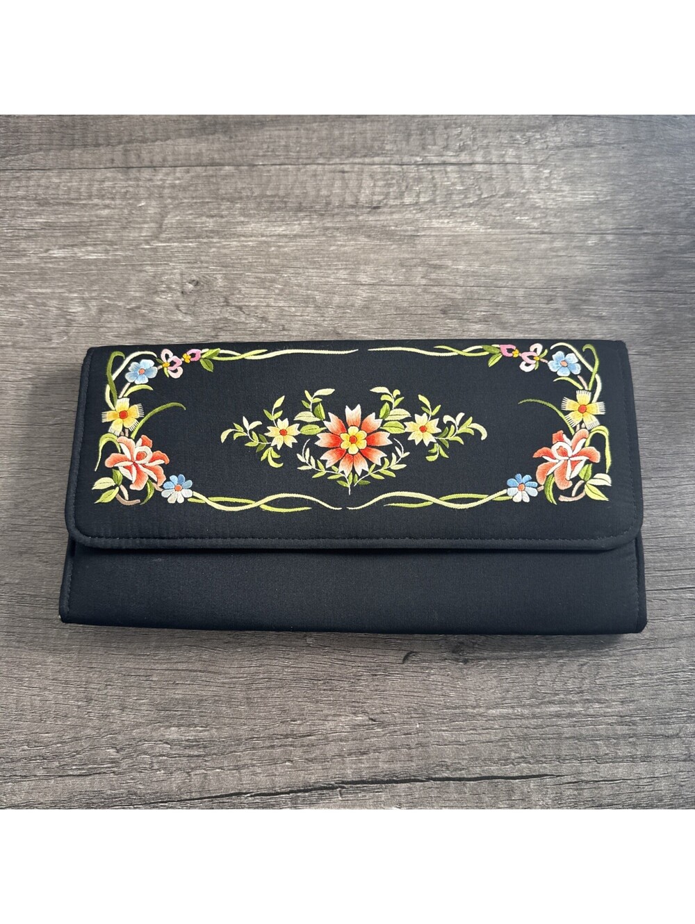 Vintage 1970 1980s Art-to-Wear Chinese Silk Embroidered Boho Long Wallet Purse
